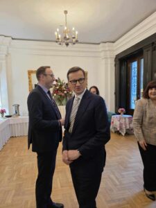 inbound383133937772995368