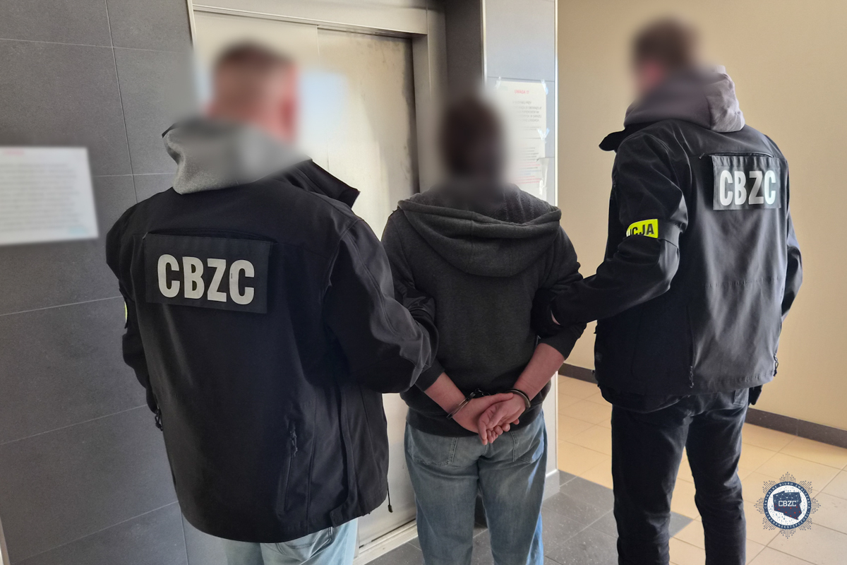 54-letni mieszkaniec Tarnobrzega z zarzutami pedofilskimi. To urzędnik starostwa i były pedagog